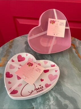 PARIS HILTON - Heart Plates & Bowls Set - NEW